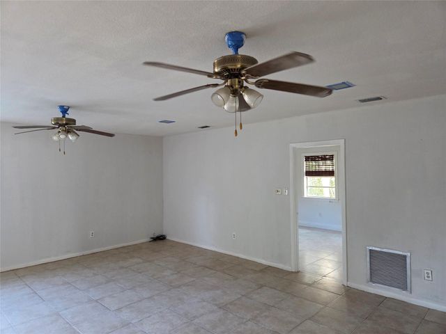 405 SW 79th Ter, North Lauderdale, FL 33068