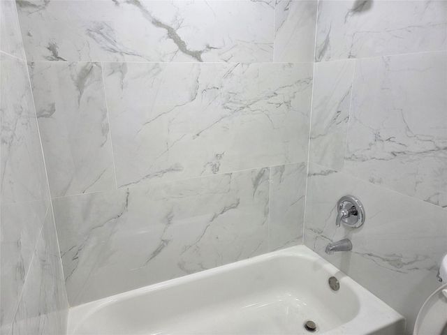 405 SW 79th Ter, North Lauderdale, FL 33068