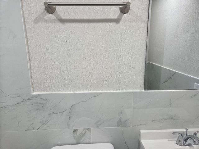 405 SW 79th Ter, North Lauderdale, FL 33068