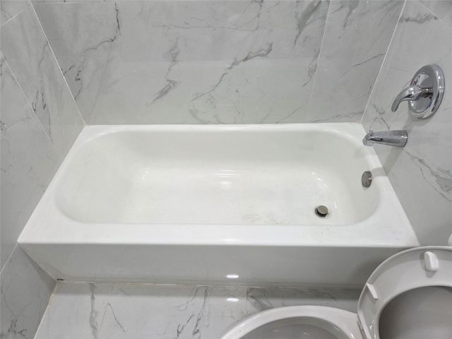 405 SW 79th Ter, North Lauderdale, FL 33068