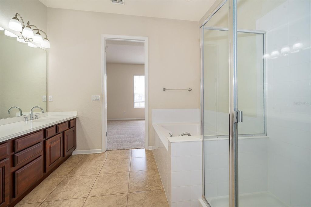 Image 27 of property listing at 3356 ROBERT TRENT JONES DRIVE 403, Orlando, FL 32835