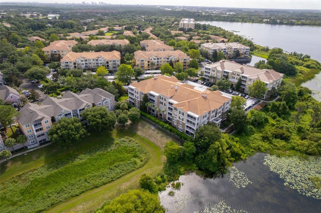 Image 7 of property listing at 3356 ROBERT TRENT JONES DRIVE 403, Orlando, FL 32835