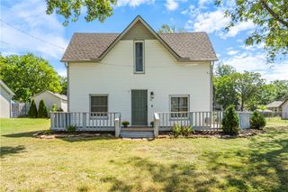 411 N Maple Street, Siloam Springs, AR 72761