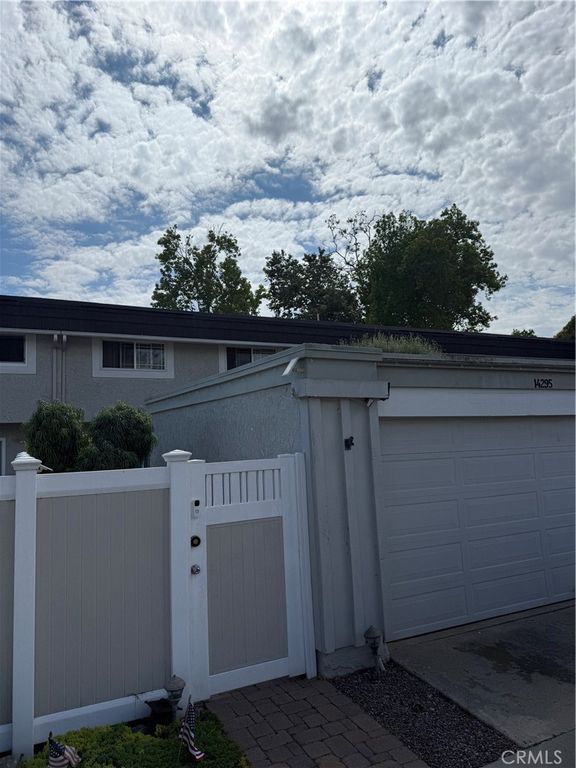 Image 10 of property listing at 14295 Suffolk, Westminster, CA 92683
