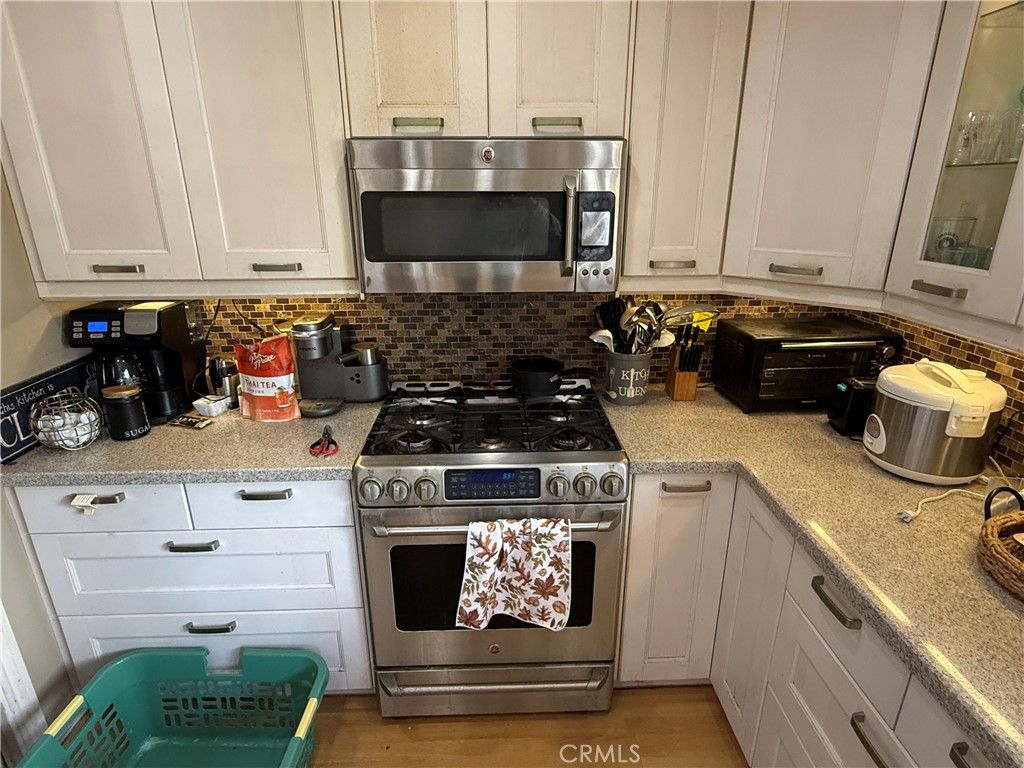 Image 3 of property listing at 14295 Suffolk, Westminster, CA 92683