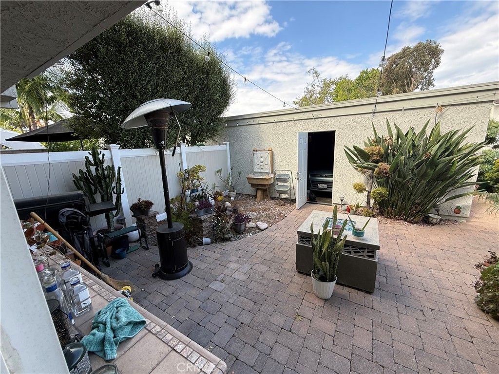 Image 6 of property listing at 14295 Suffolk, Westminster, CA 92683