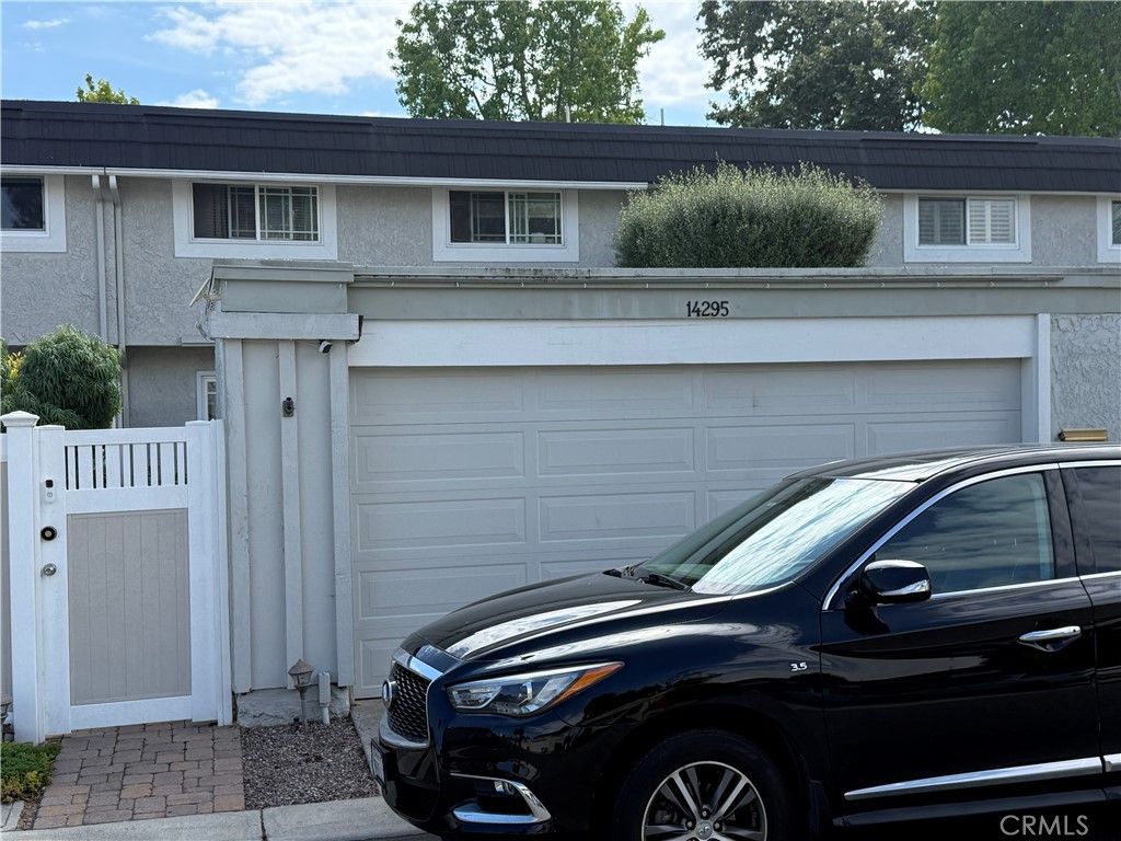 Image 9 of property listing at 14295 Suffolk, Westminster, CA 92683