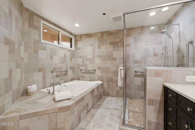 4229 Harbour Island Lane, Oxnard, CA 93035