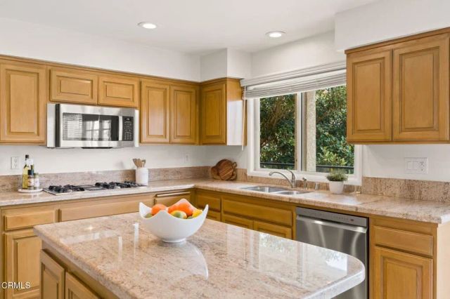4229 Harbour Island Lane, Oxnard, CA 93035