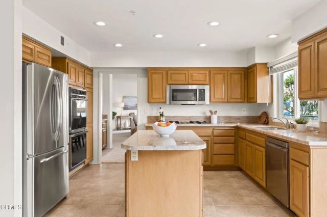 4229 Harbour Island Lane, Oxnard, CA 93035