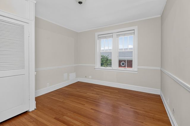 438 N Main Street N, Glen Ellyn, IL 60137