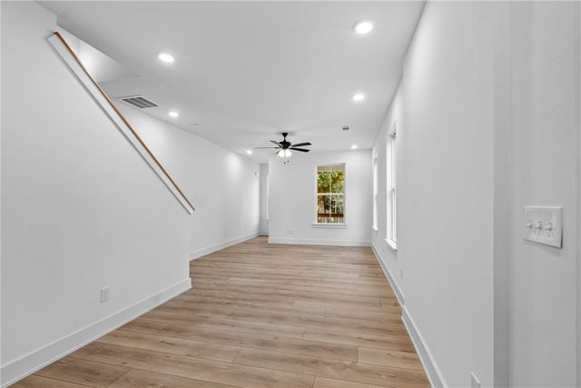 588 Willow Avenue 1, Fayetteville, AR 72701