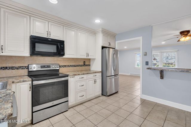 500B Thornbury Court B, Lakewood, NJ 08701