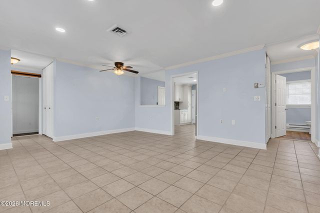 500B Thornbury Court B, Lakewood, NJ 08701