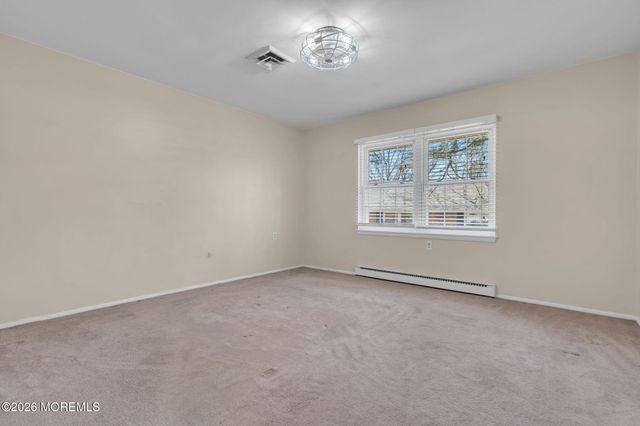 500B Thornbury Court B, Lakewood, NJ 08701