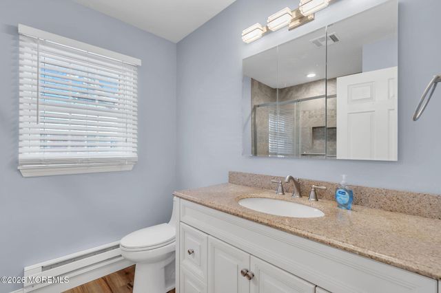 500B Thornbury Court B, Lakewood, NJ 08701