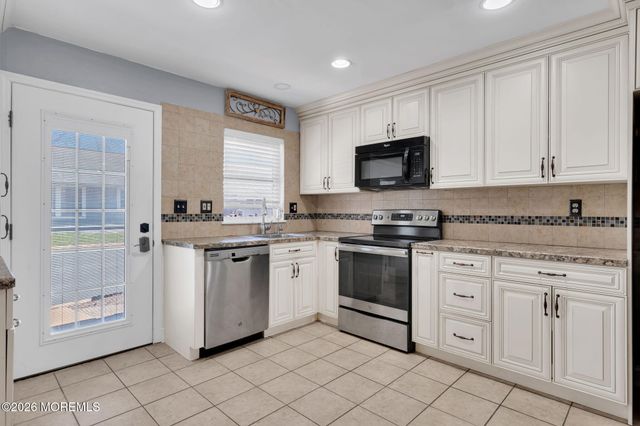 500B Thornbury Court B, Lakewood, NJ 08701