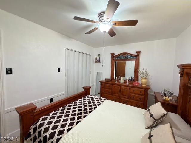 40 Victoria DR, North Fort Myers, FL 33917