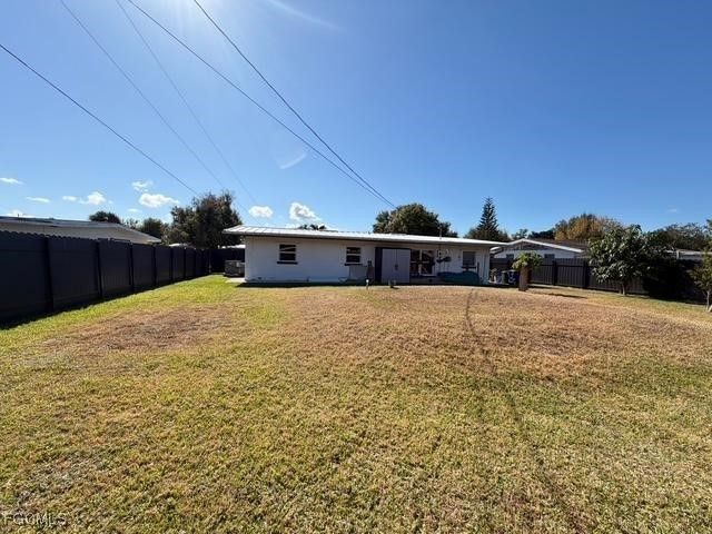 40 Victoria DR, North Fort Myers, FL 33917