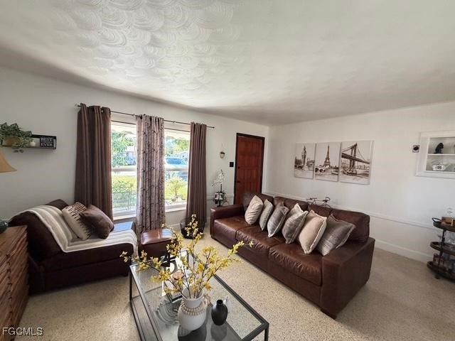 40 Victoria DR, North Fort Myers, FL 33917