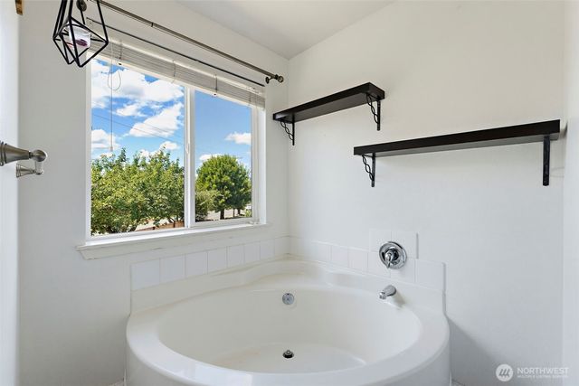 9229 Carys Street SE, Yelm, WA 98597