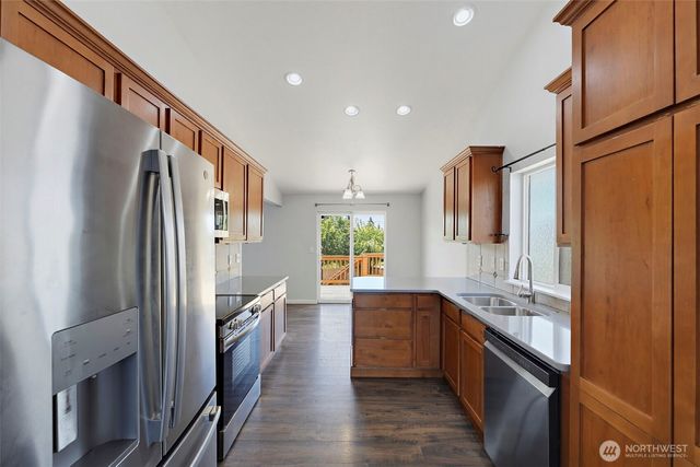 9229 Carys Street SE, Yelm, WA 98597