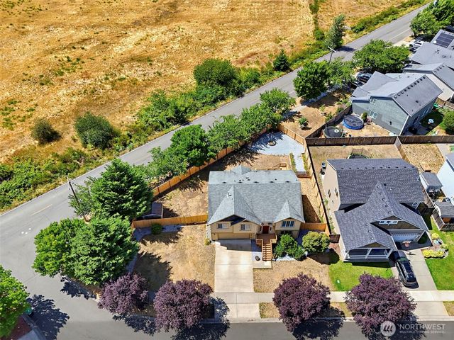 9229 Carys Street SE, Yelm, WA 98597