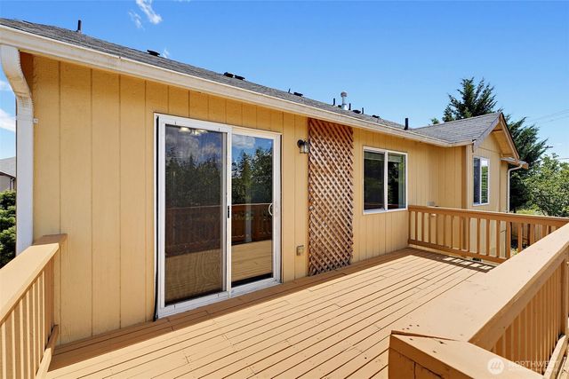 9229 Carys Street SE, Yelm, WA 98597