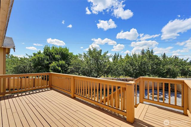 9229 Carys Street SE, Yelm, WA 98597
