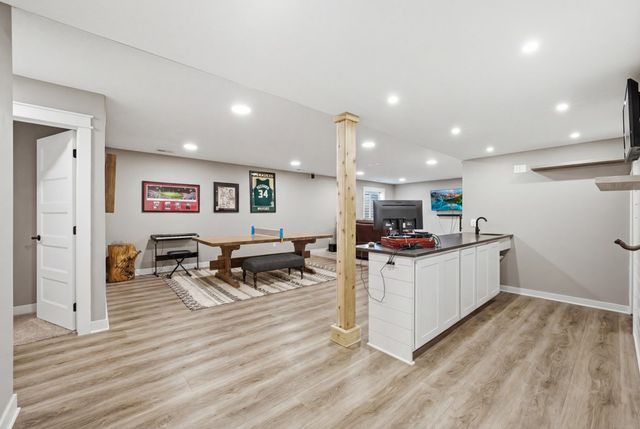 605 Lincoln Street NE, Bondurant, IA 50035