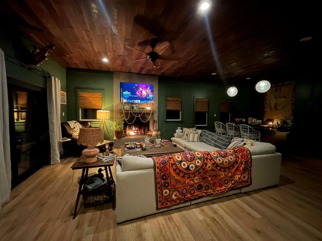 4046 Kurtz, Sealy, TX 77474