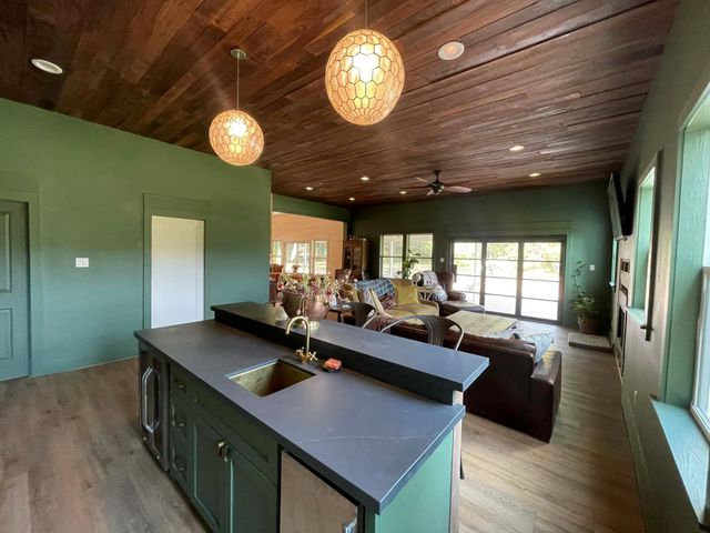 4046 Kurtz, Sealy, TX 77474