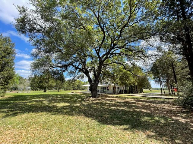 4046 Kurtz, Sealy, TX 77474