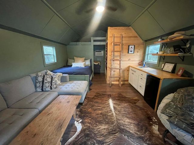 4046 Kurtz, Sealy, TX 77474