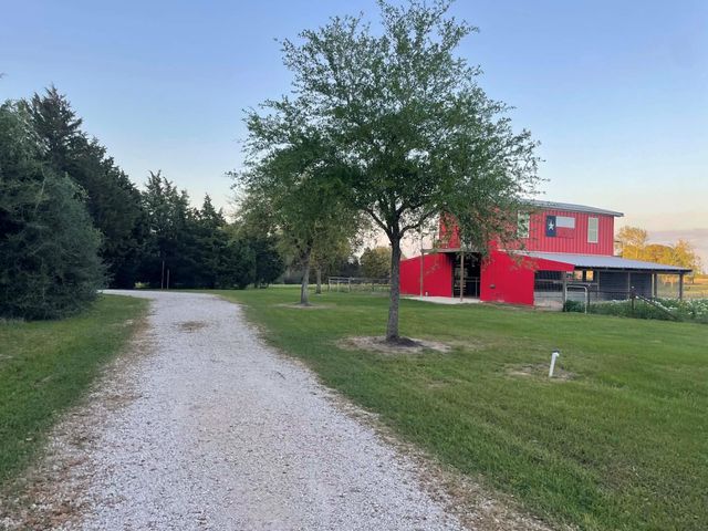 4046 Kurtz, Sealy, TX 77474