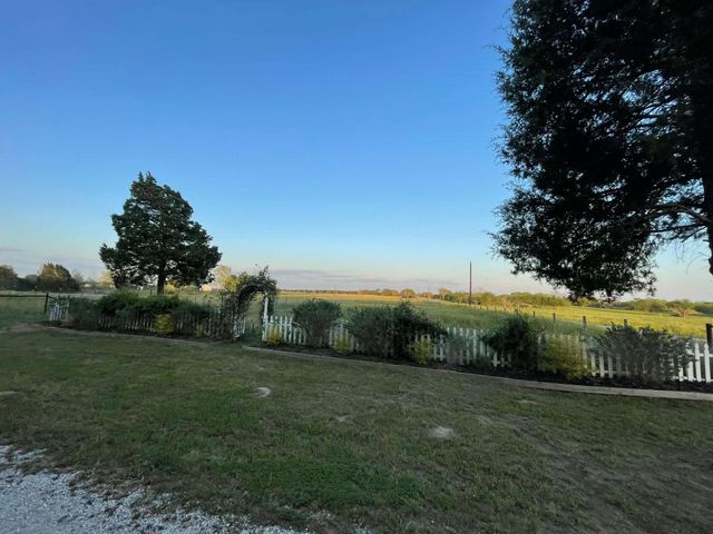 4046 Kurtz, Sealy, TX 77474