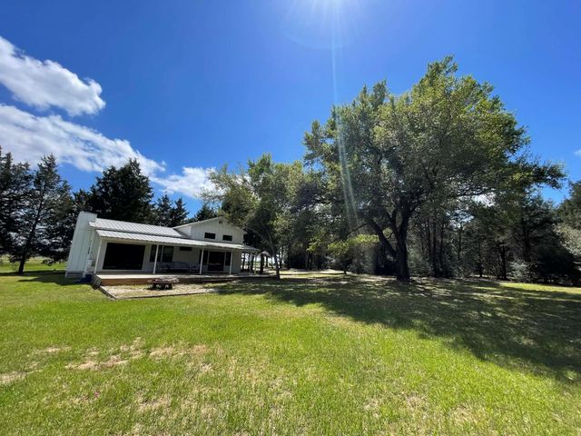 4046 Kurtz, Sealy, TX 77474