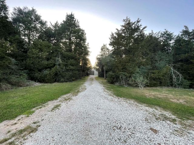 4046 Kurtz, Sealy, TX 77474