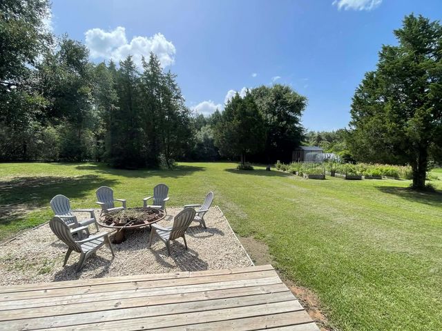 4046 Kurtz, Sealy, TX 77474