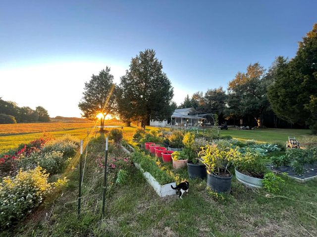 4046 Kurtz, Sealy, TX 77474