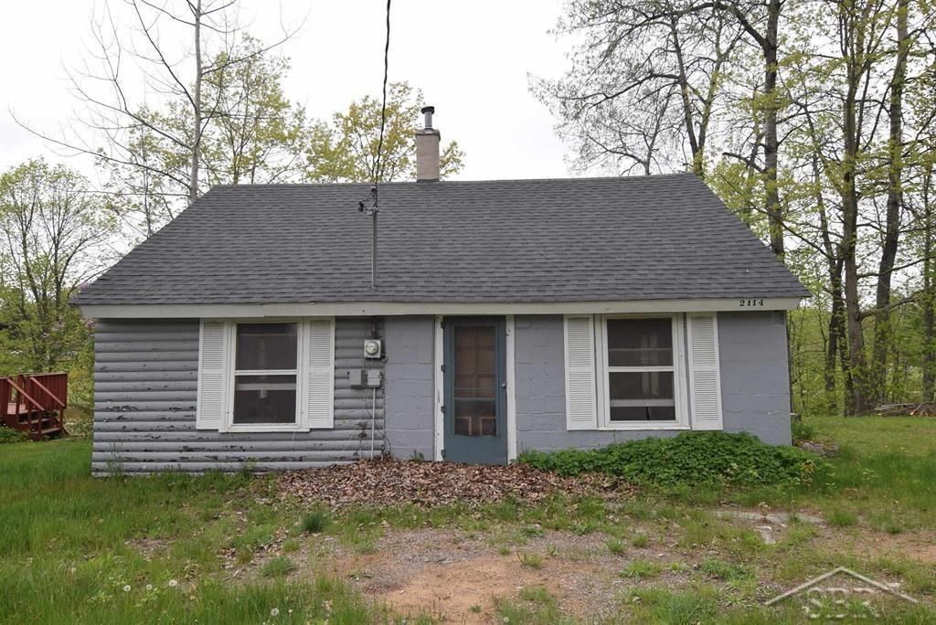 2114 Walter Road, Hay Twp, MI 48612