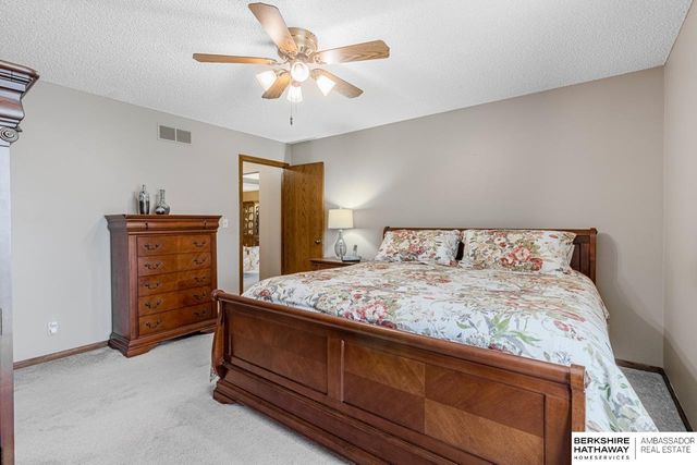 1210 Rockhurst Drive, Lincoln, NE 68510