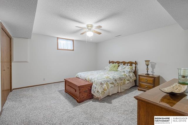 1210 Rockhurst Drive, Lincoln, NE 68510