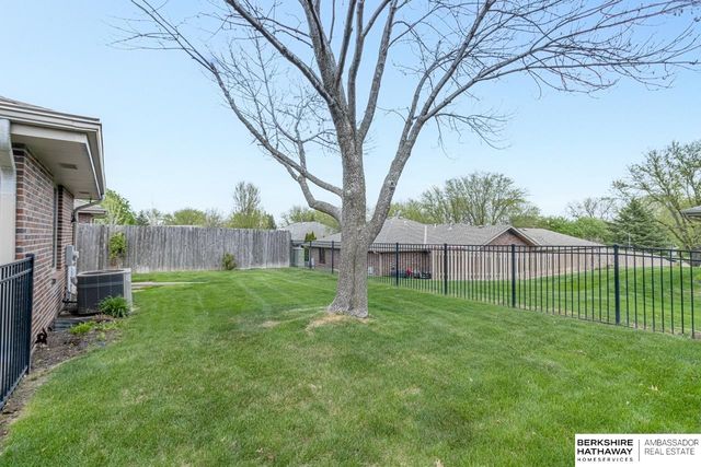 1210 Rockhurst Drive, Lincoln, NE 68510