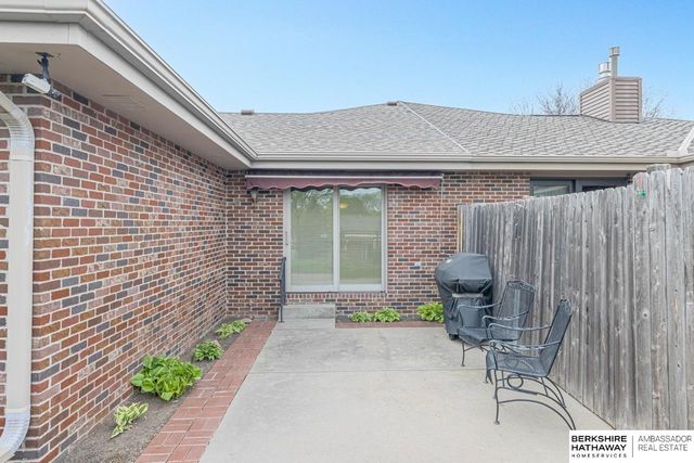 1210 Rockhurst Drive, Lincoln, NE 68510