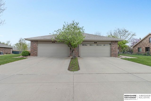 1210 Rockhurst Drive, Lincoln, NE 68510