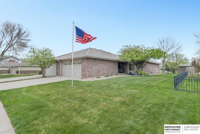 1210 Rockhurst Drive, Lincoln, NE 68510