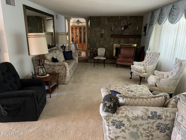 44705 Lowtree Avenue, Lancaster, CA 93534