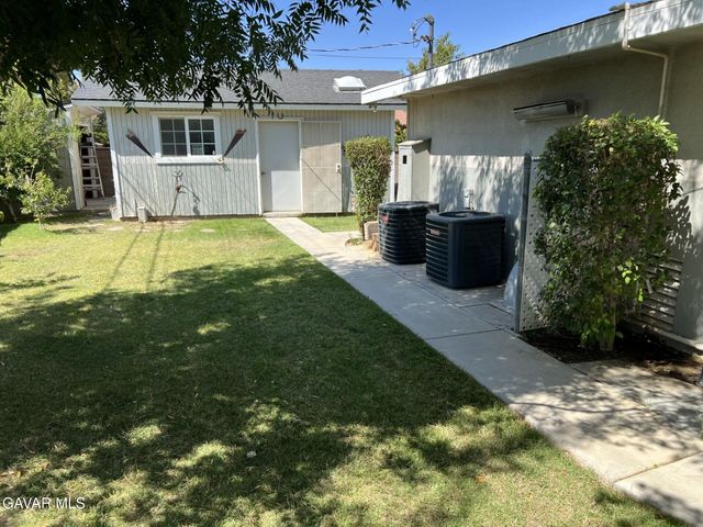 44705 Lowtree Avenue, Lancaster, CA 93534