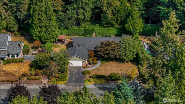 24124 NE 6th Place, Sammamish, WA 98074